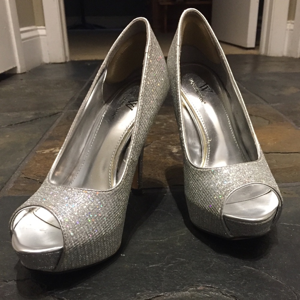 Worthington Silver Glitter Peep toe Heel
